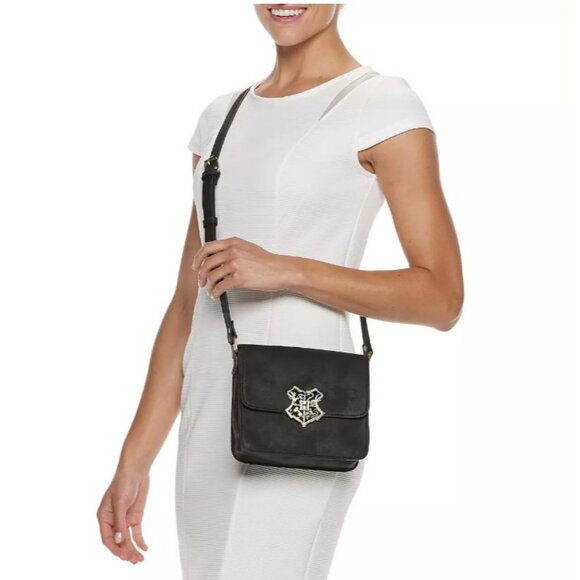 Harry Potter Black Faux Leather Hogwarts Crest Crossbody Purse - Picture 1 of 11